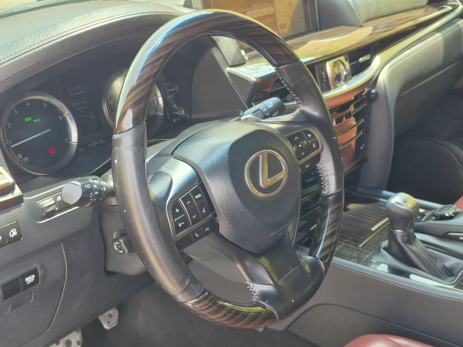 2020 Lexus LX 570 