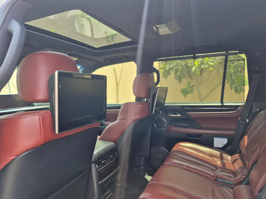 2020 Lexus LX 570 