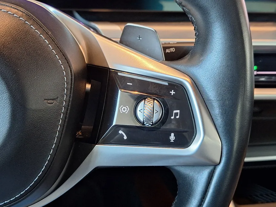 بي ام دبليو الفئة السابعة 735i 2023 