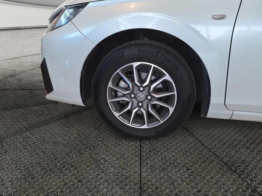 2023 Toyota Yaris  Y 