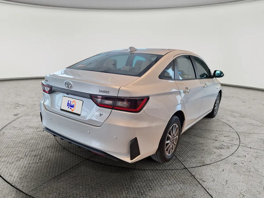 2023 Toyota Yaris  Y 