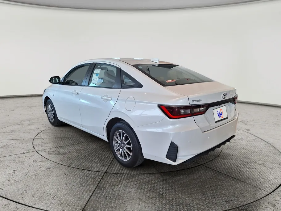 2023 Toyota Yaris  Y 