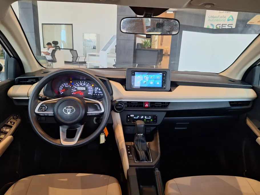 2023 Toyota Yaris  Y 