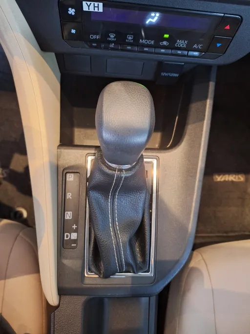2023 Toyota Yaris  Y 