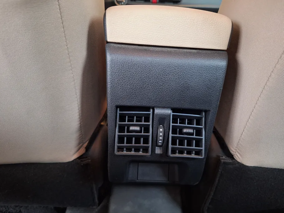 2023 Toyota Yaris  Y 