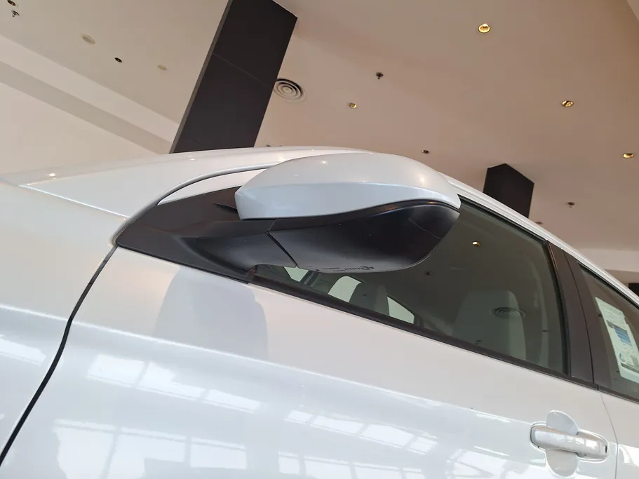 2023 Toyota Yaris  Y 