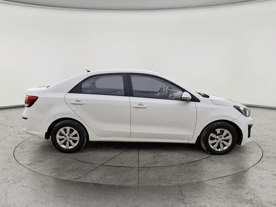 2022 Kia Pegas LX 