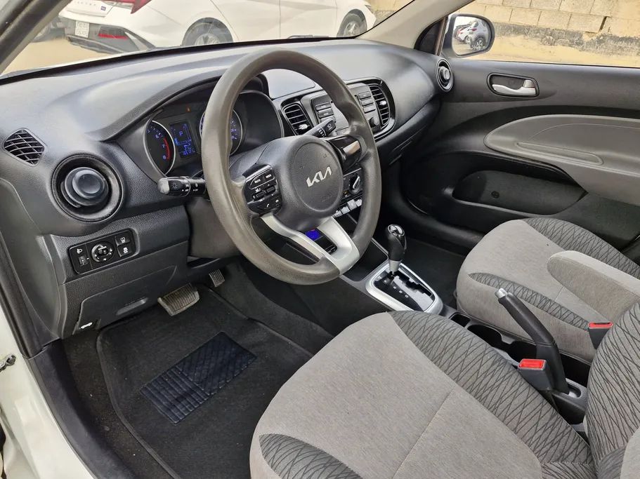 2022 Kia Pegas LX 