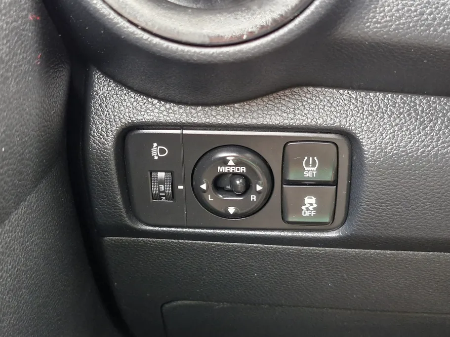 2022 Kia Pegas LX 