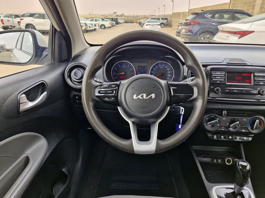 2022 Kia Pegas LX 