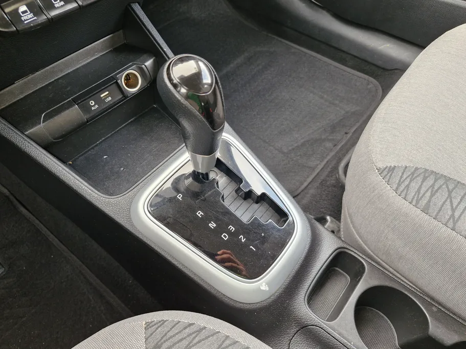 2022 Kia Pegas LX 