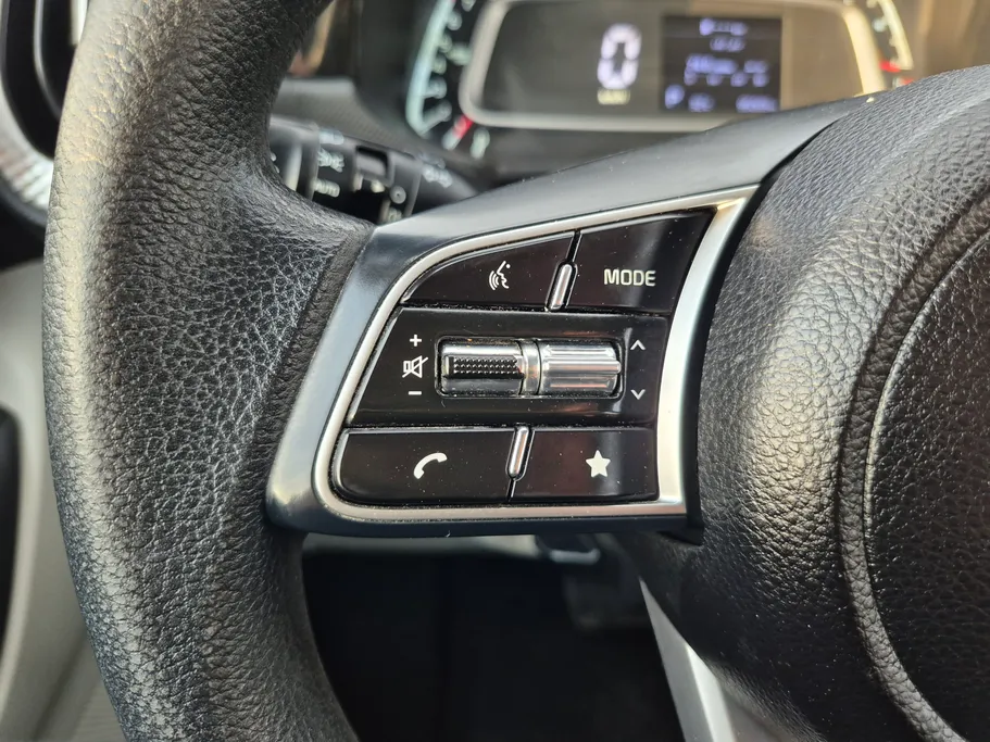 2023 Kia SONET GL 