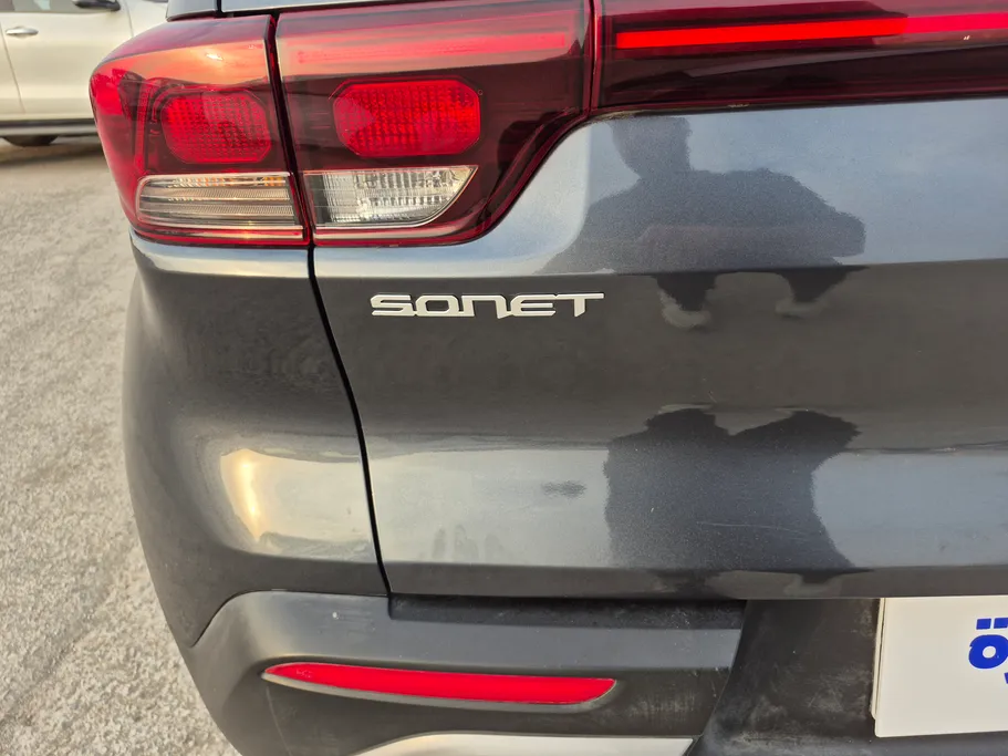 2023 Kia SONET GL 