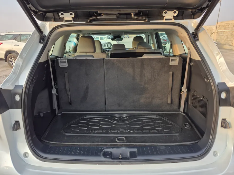 2023 Toyota Highlander GLE 