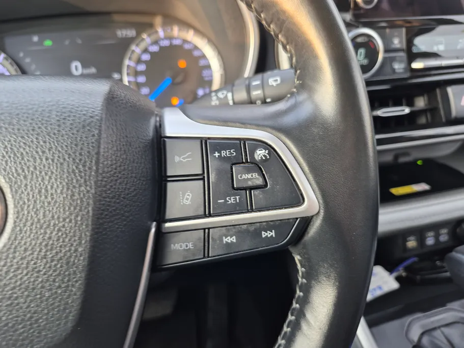 2023 Toyota Highlander GLE 
