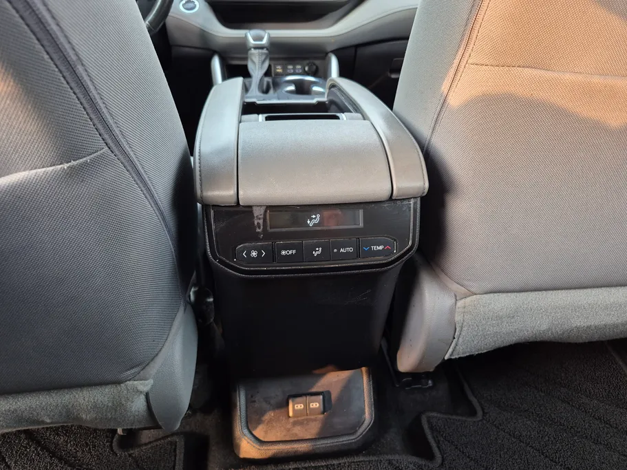 2023 Toyota Highlander GLE 