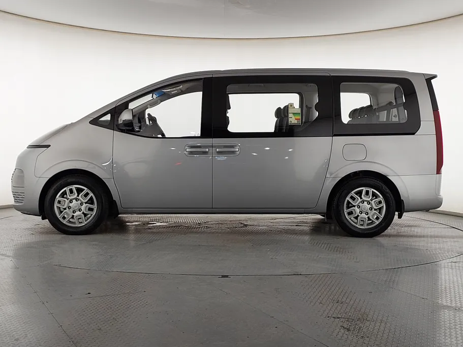 2024 Hyundai Staria Smart 9 ST 