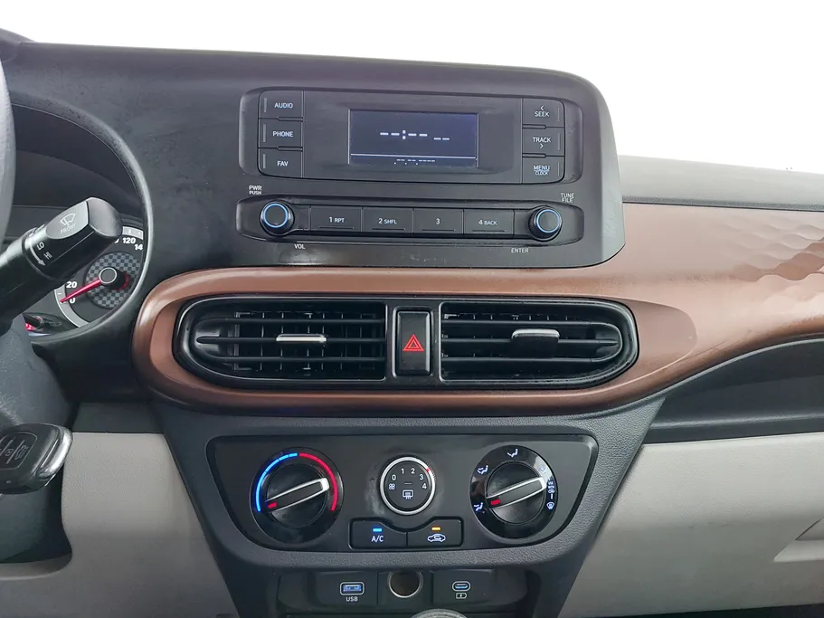 هيونداي Grand i10 فلييت 2024 