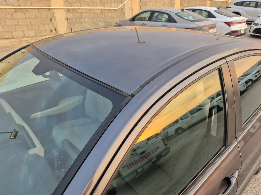 2023 Toyota Yaris  Y 