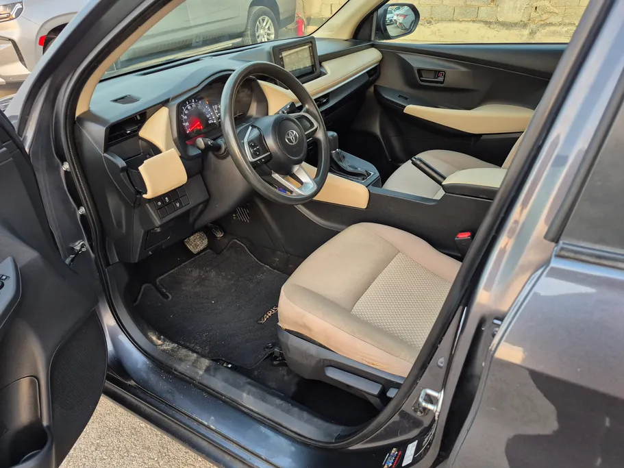 2023 Toyota Yaris  Y 