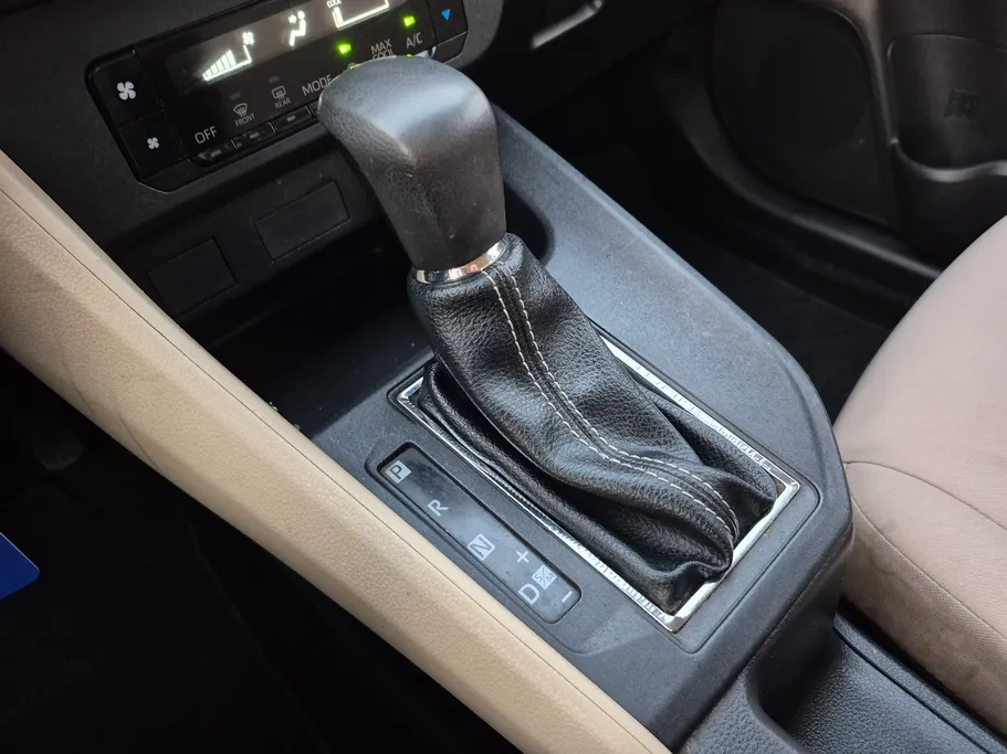 2023 Toyota Yaris  Y 