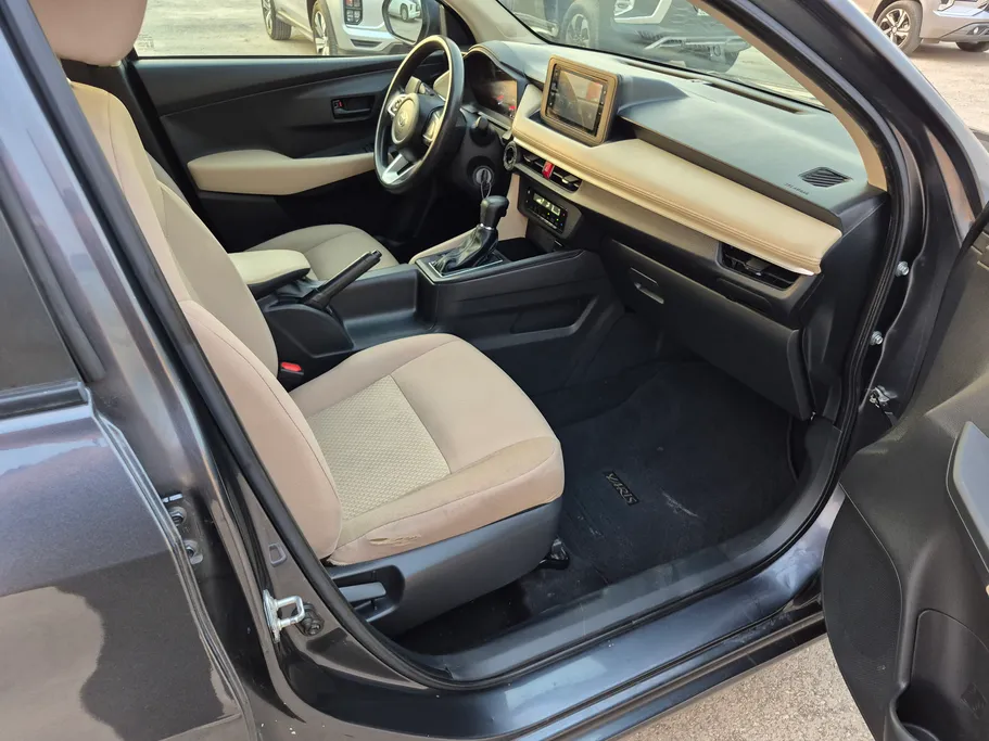2023 Toyota Yaris  Y 