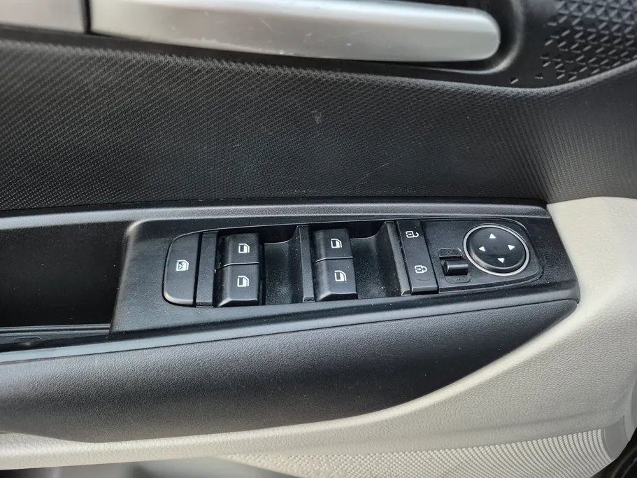2023 Kia SONET GL 