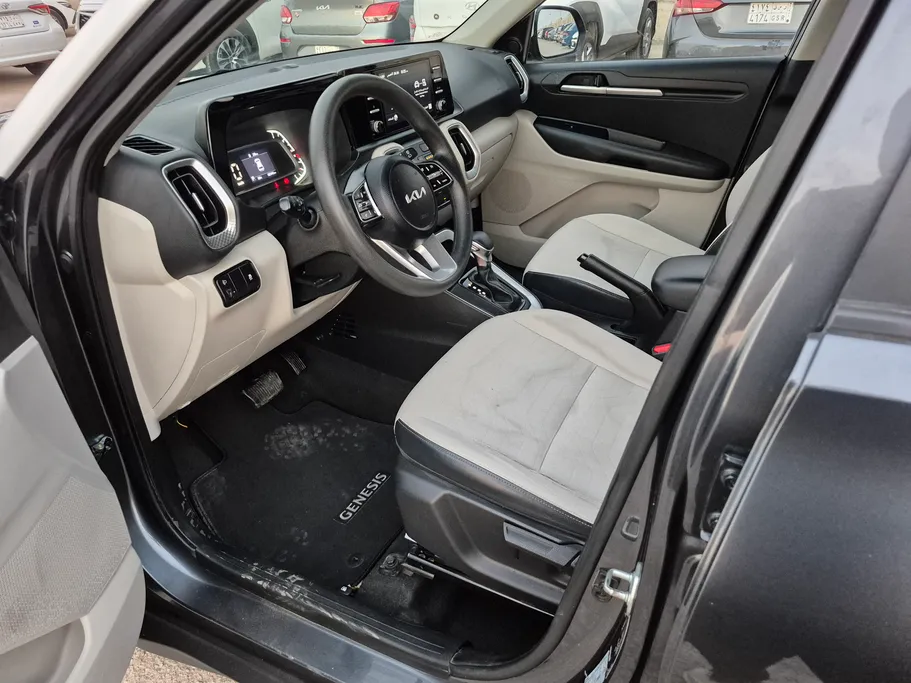 2023 Kia SONET GL 