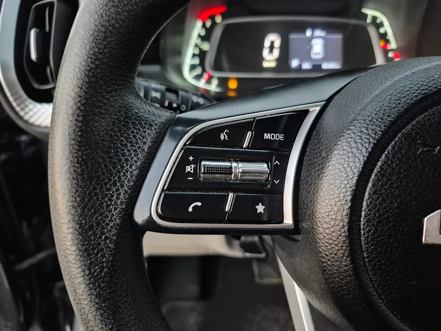 2023 Kia SONET GL 