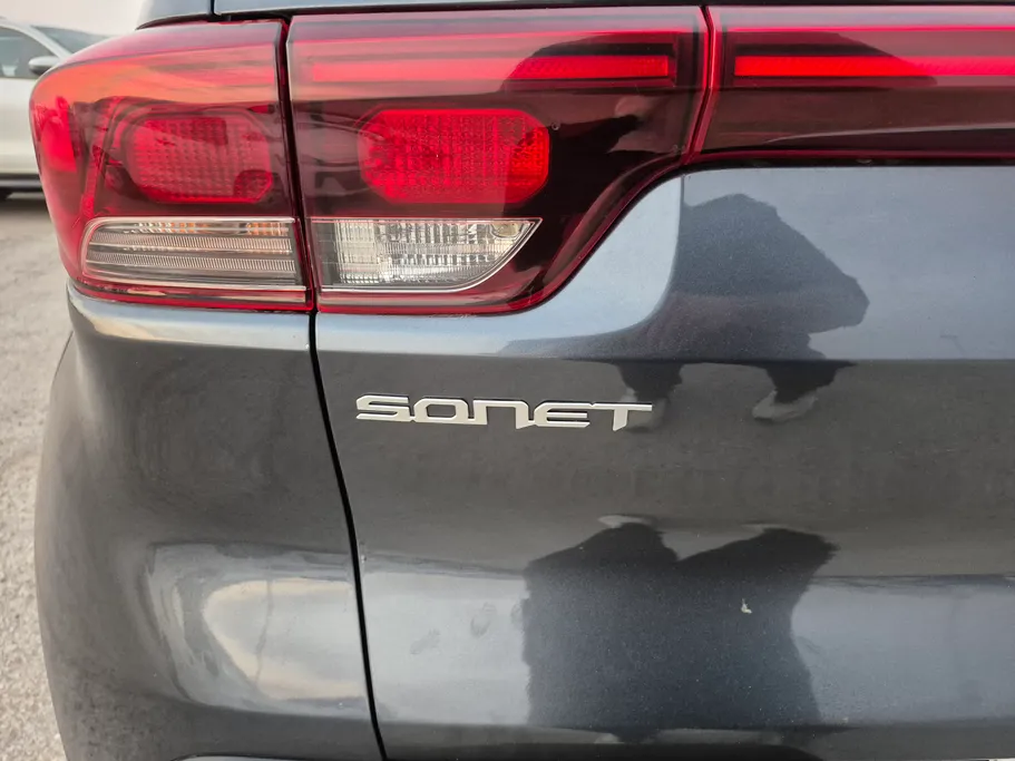 2023 Kia SONET GL 