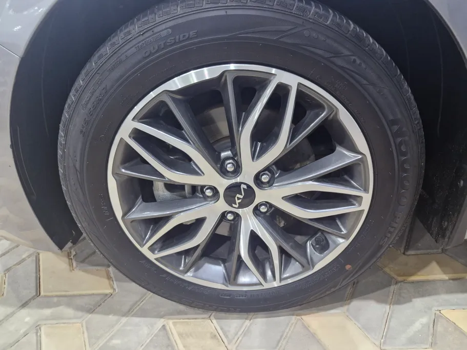 2023 Kia K5 LX 