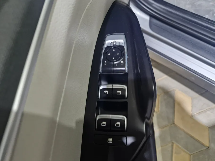 2023 Kia K5 LX 