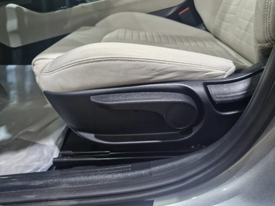 2023 Kia K5 LX 