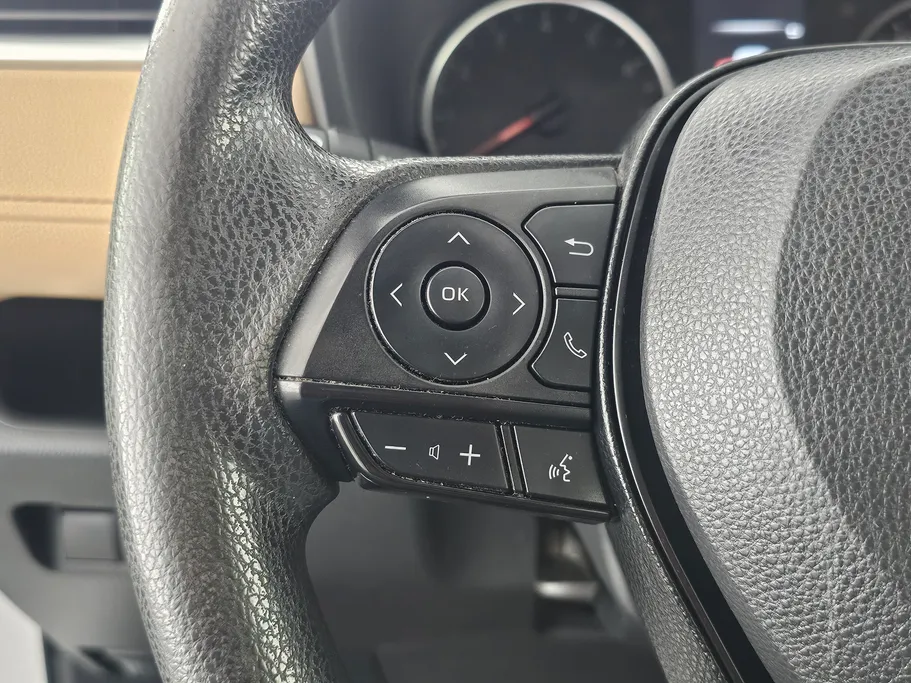 2023 تويوتا RAV4 LE 