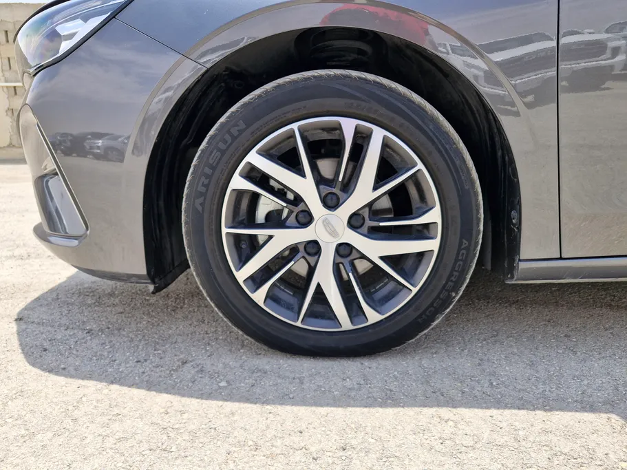 جيلي امجراند GS 2024 