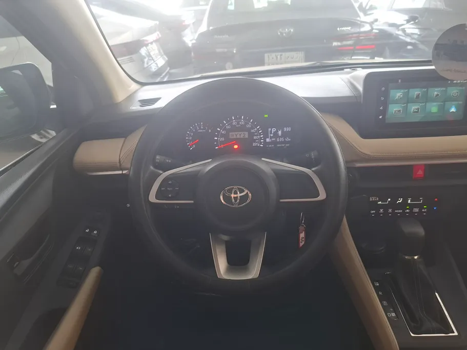 2024 Toyota Yaris  Y 