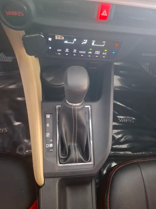 2024 Toyota Yaris  Y 