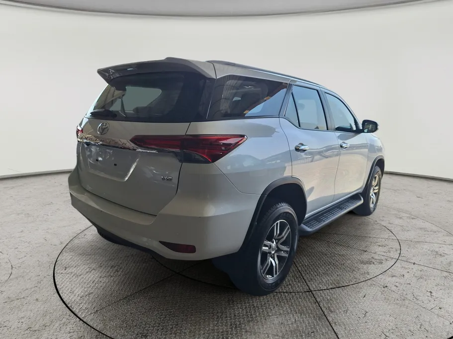 2023 Toyota Fortuner VX 