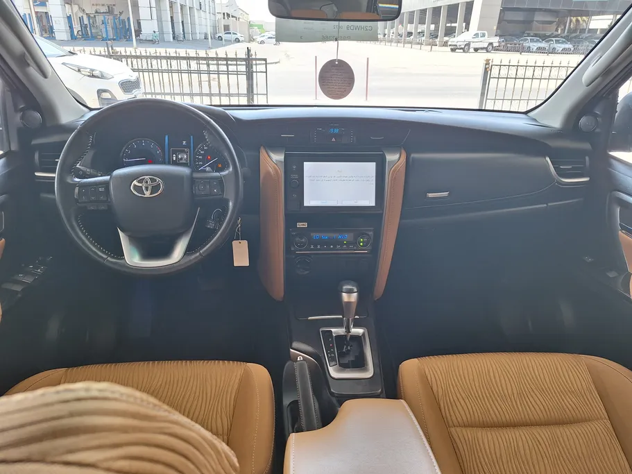 2023 Toyota Fortuner VX 