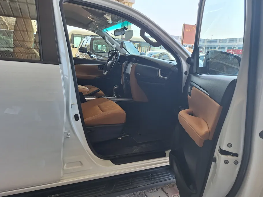 2023 Toyota Fortuner VX 