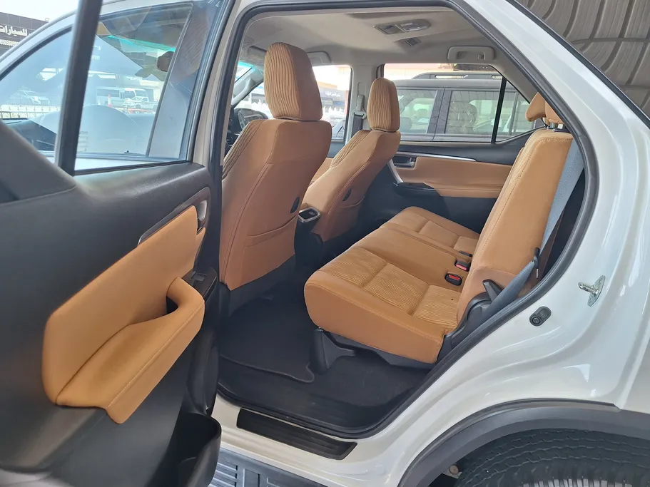 2023 Toyota Fortuner VX 
