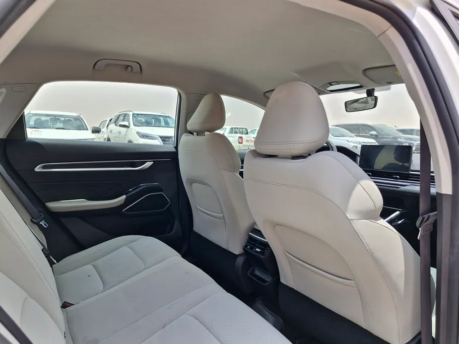 جيلي امجراند GS 2024 
