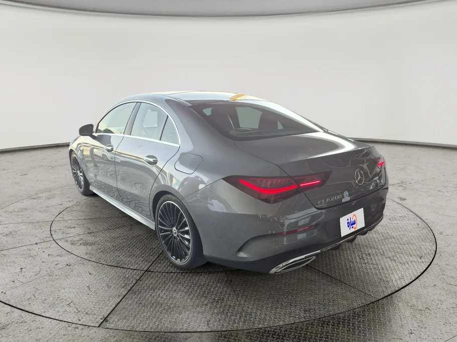 2025 Mercedes CLA 200 