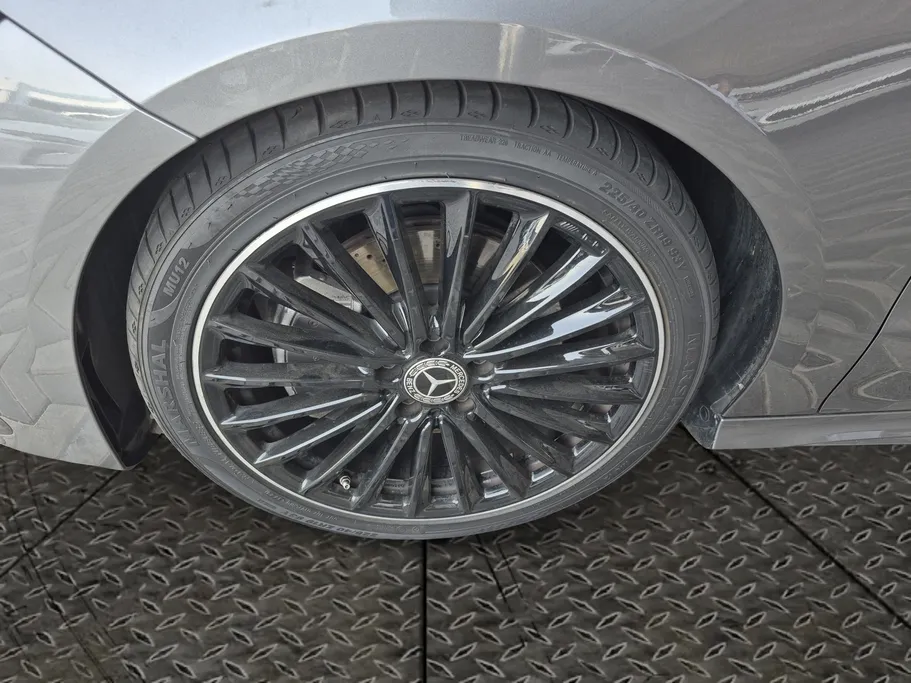 2025 Mercedes CLA 200 