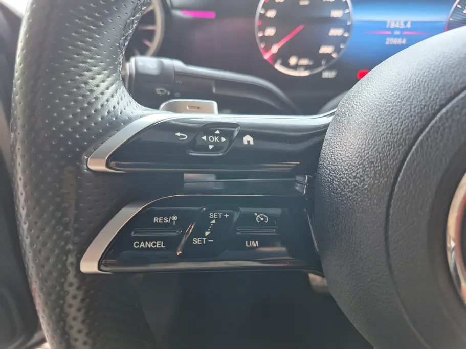 2025 Mercedes CLA 200 