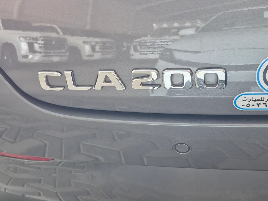 2025 Mercedes CLA 200 