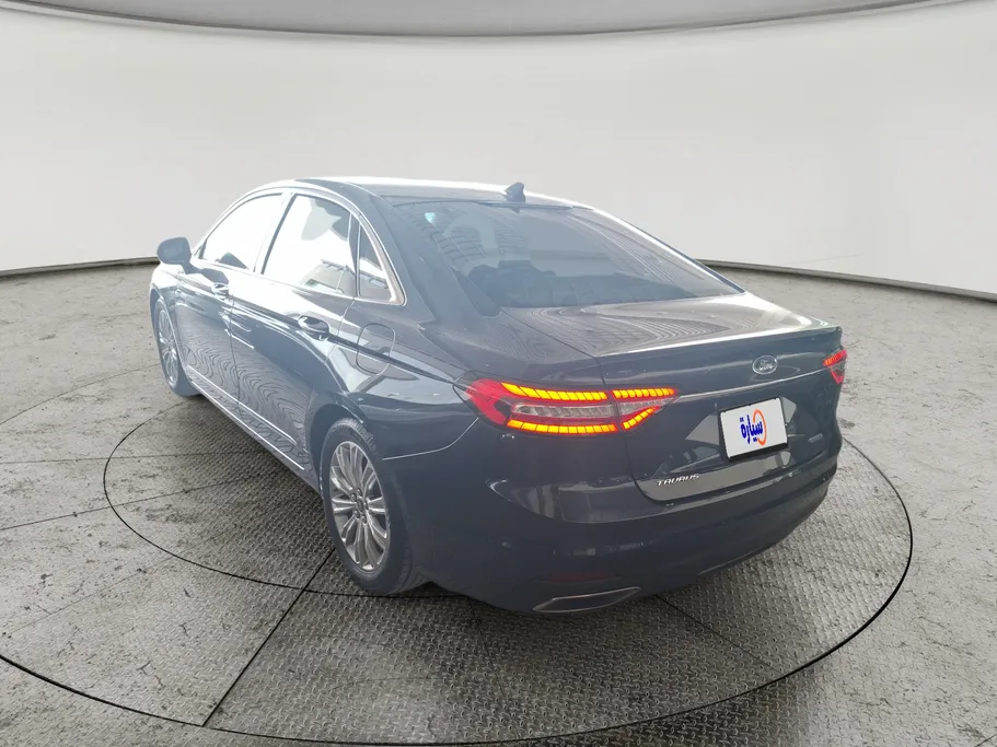 2021 Ford Taurus Trend 