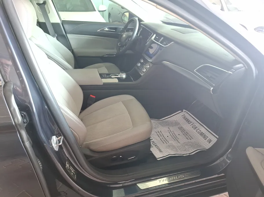 2021 Ford Taurus Trend 