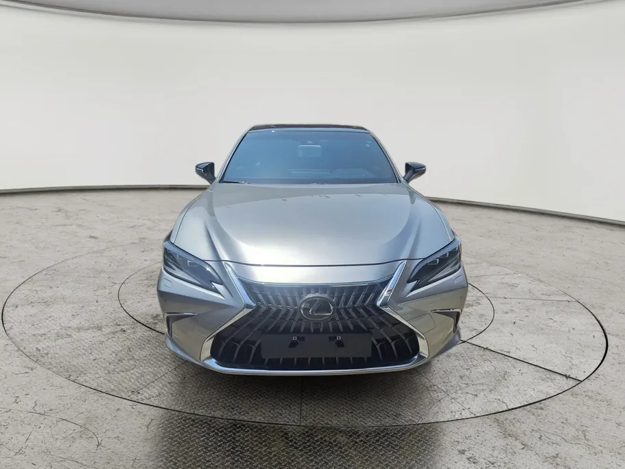 لكزس ES 350 2025 