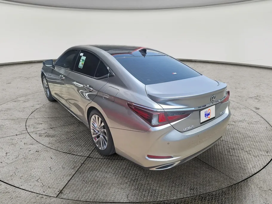 لكزس ES 350 2025 